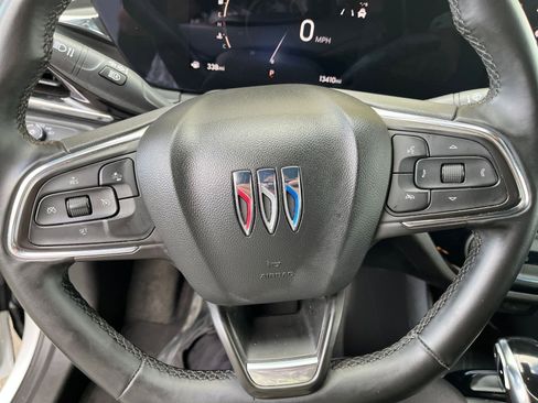 Used 2025 Buick Envista Sport Touring image 27