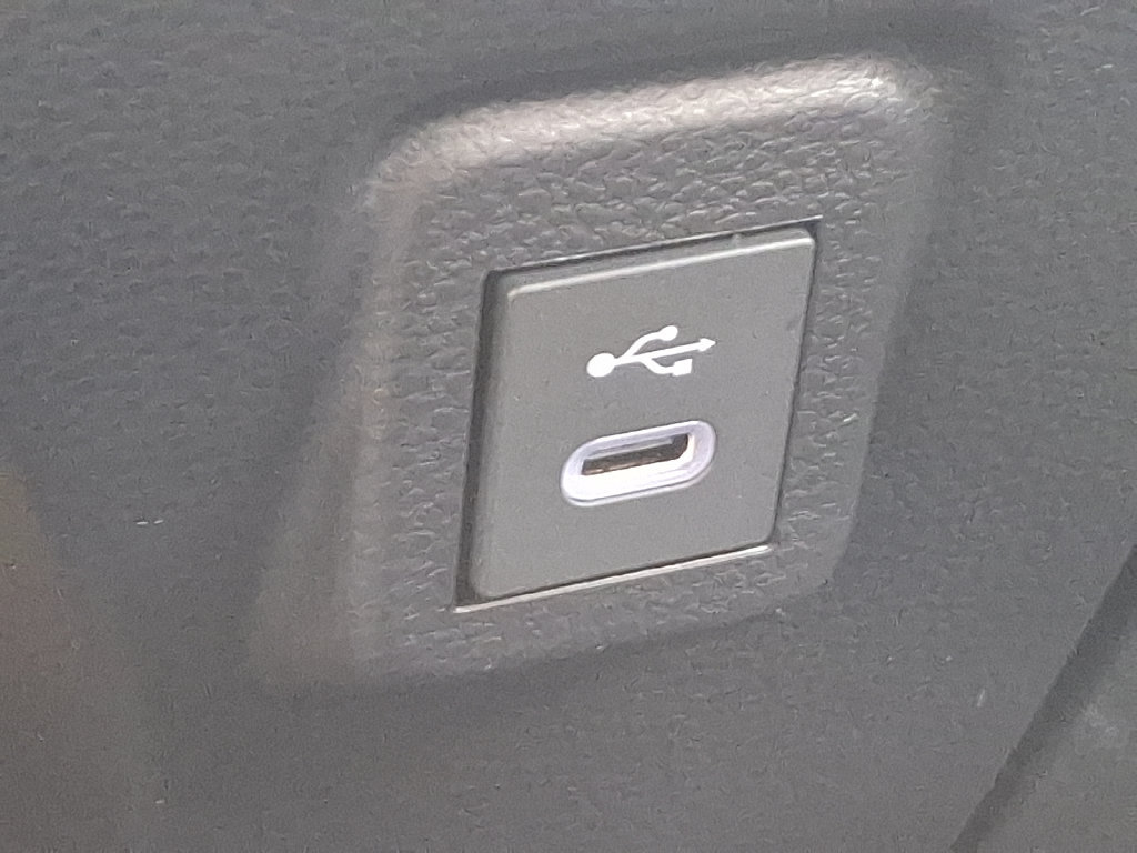 Used 2027 Toyota Corolla XSE FWD image 25