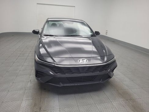 Used 2025 Hyundai Elantra Sport image 14