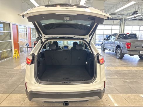Used 2024 Ford Edge SEL w/ Convenience Package image 29