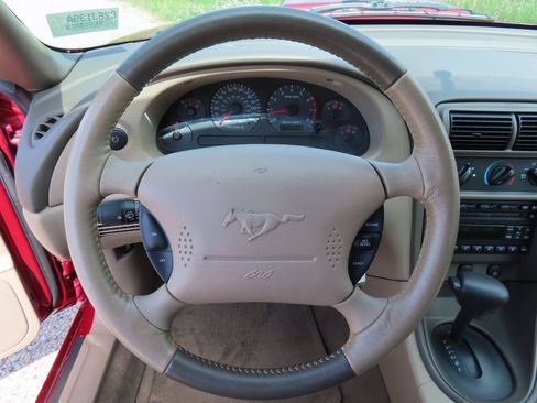 Used 2004 Ford Mustang GT RWD image 23