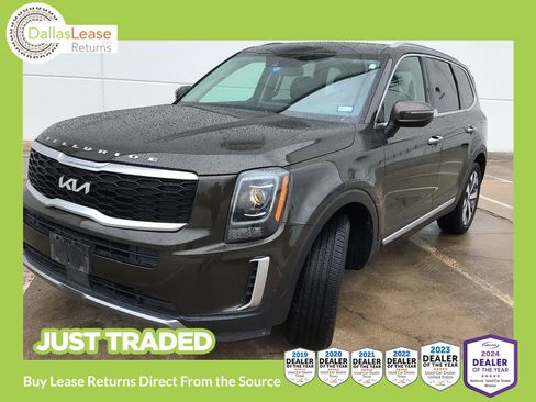 Used 2022 Kia Telluride S AWD/4WD image 1
