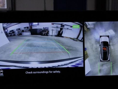 Used 2025 Nissan Kicks SR image 33