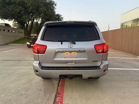 Used 2015 Toyota Sequoia Platinum image 5