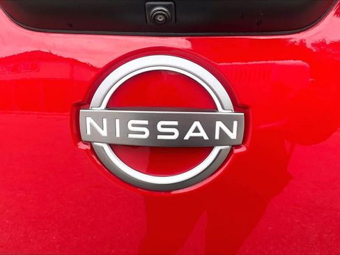 Used 2023 Nissan Titan SV w/ SV Convenience Package image 29