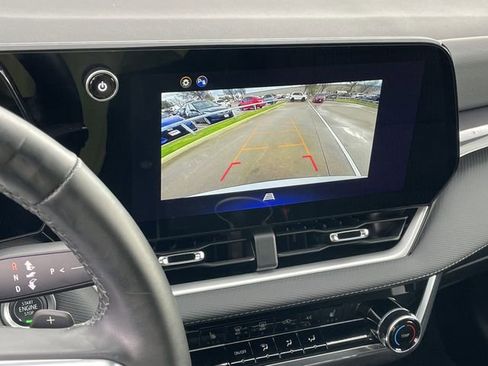 Used 2025 Chevrolet Equinox LT image 18