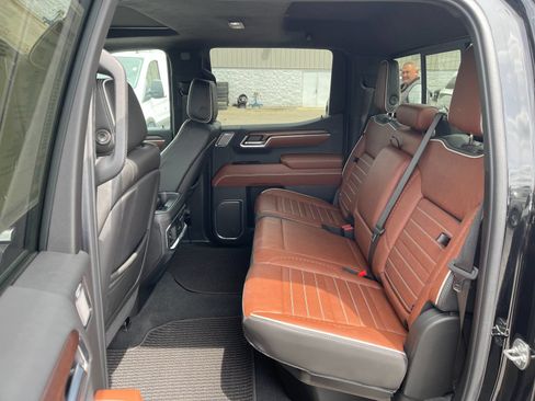 Used 2025 GMC Sierra 1500 Denali Ultimate AWD/4WD image 14