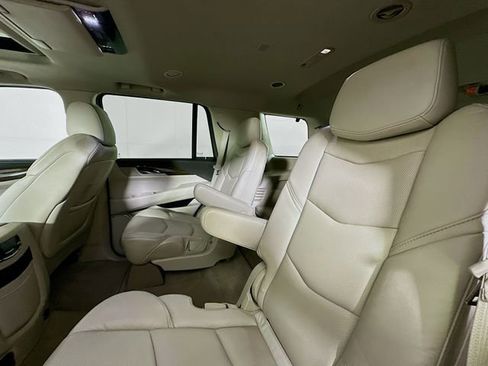 Used 2020 Cadillac Escalade Premium Luxury AWD/4WD image 30