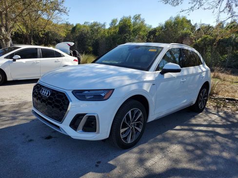 Certified 2023 Audi Q5 2.0T Premium Plus w/ Premium Plus Package image 3