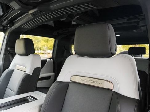 Used 2025 GMC Hummer EV 3X AWD/4WD image 44