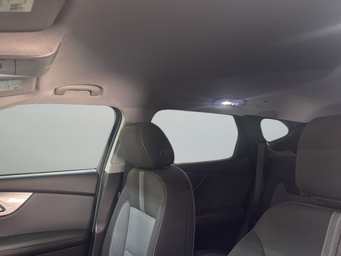 Used 2024 Chevrolet Blazer LT w/ Convenience Package FWD image 18