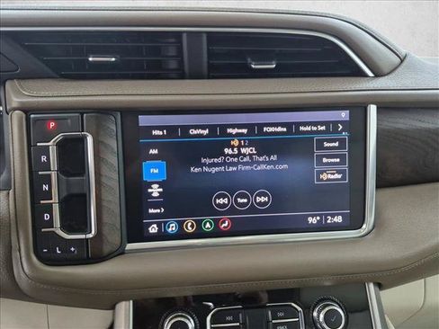 Used 2021 GMC Yukon XL Denali AWD/4WD image 17