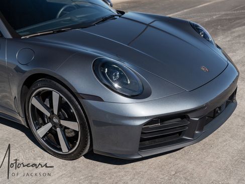 Used 2025 Porsche 911 Carrera image 25