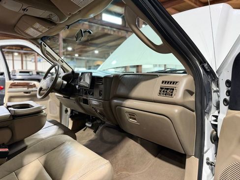 Used 2004 Ford F250 Lariat image 17