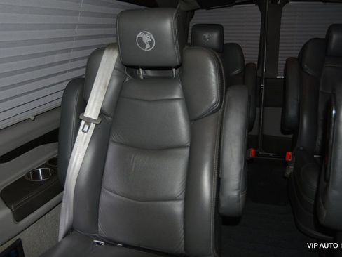 Used 2020 GMC Savana 2500 Extended w/ Enhanced Convenience Package RWD image 35