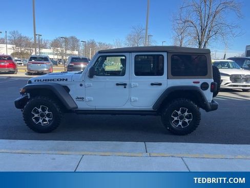 Used 2022 Jeep Wrangler Unlimited Rubicon w/ Cold Weather Group image 4