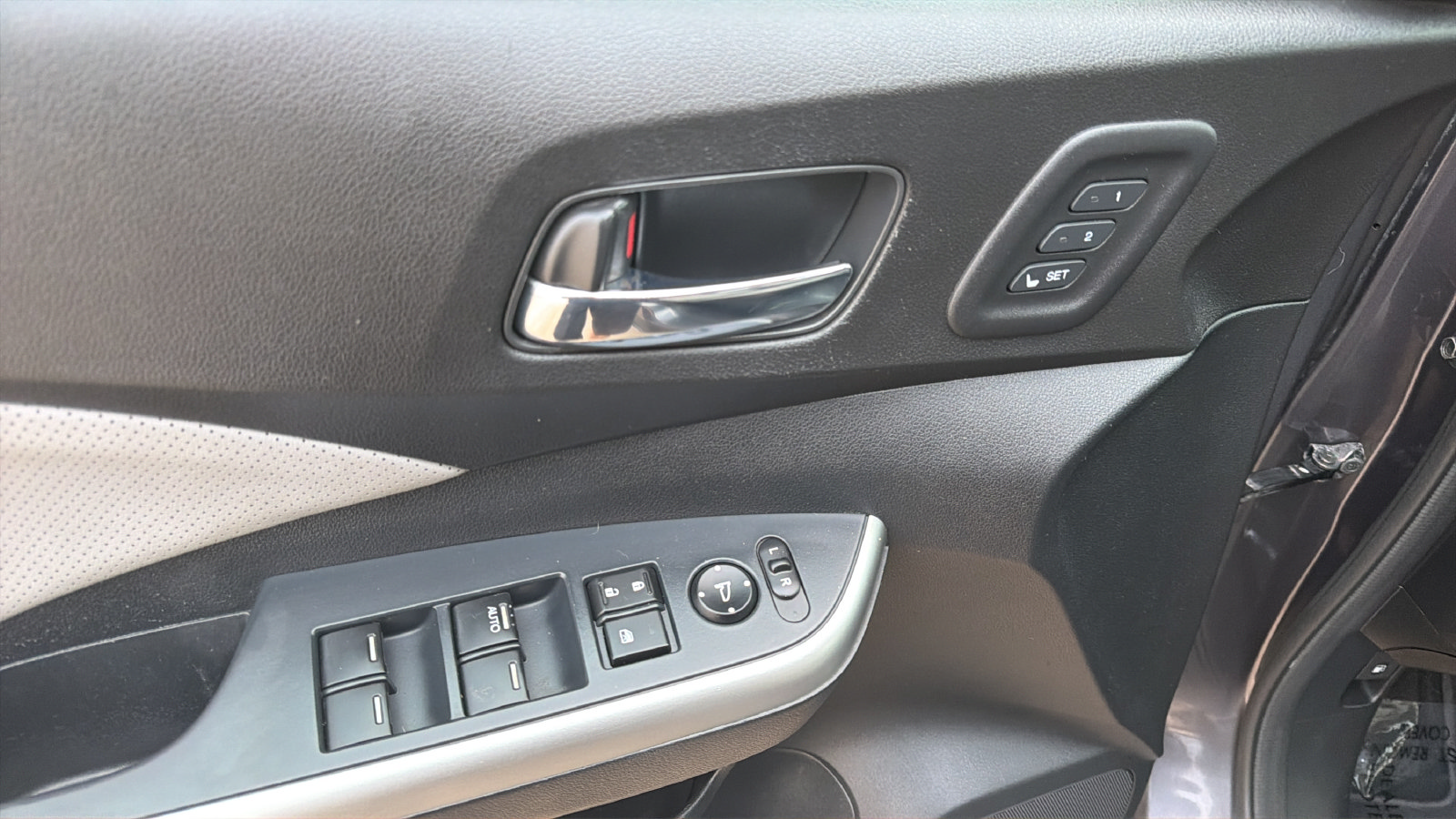 Used 2015 Honda CR-V Touring image 21