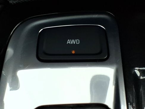 Used 2022 Chevrolet Equinox Premier AWD/4WD image 23