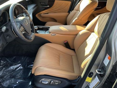Used 2022 Lexus LS 500 AWD image 24