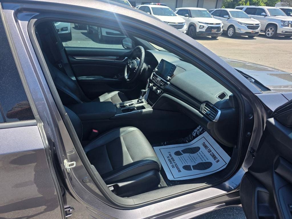 Used 2018 Honda Accord Sport image 9