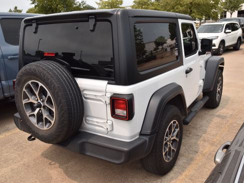 Used 2024 Jeep Wrangler Sport AWD/4WD image 6