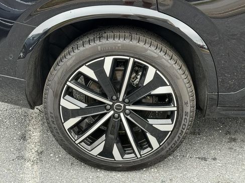 Certified 2026 Volvo XC90 T8 Ultra w/ Lounge Package AWD/4WD image 11