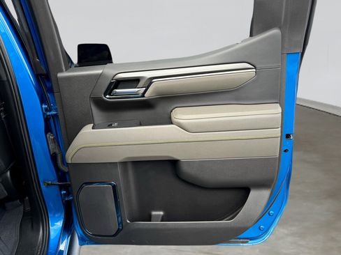 Used 2022 Chevrolet Silverado 1500 ZR2 w/ Technology Package image 31