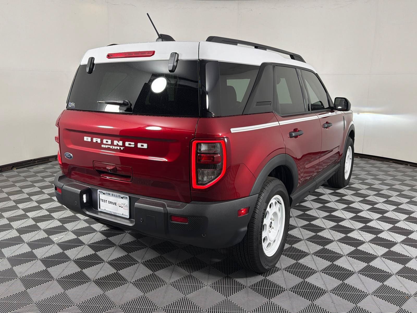 Used 2025 Ford Bronco Sport Heritage w/ Convenience Package AWD/4WD image 7