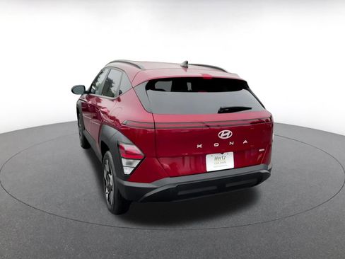 Used 2025 Hyundai Kona SEL image 11
