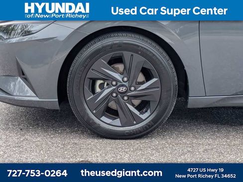 Used 2023 Hyundai Elantra SEL FWD image 9