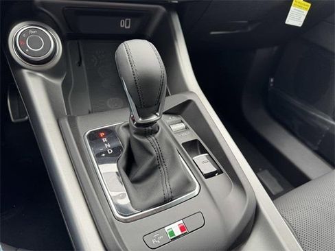 New 2025 Alfa Romeo Tonale w/ Premium Package image 17