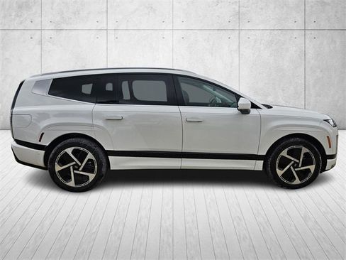 New 2026 Hyundai Ioniq 9 Calligraphy image 4