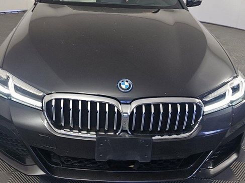 Used 2023 BMW 530e xDrive w/ Executive Package image 2