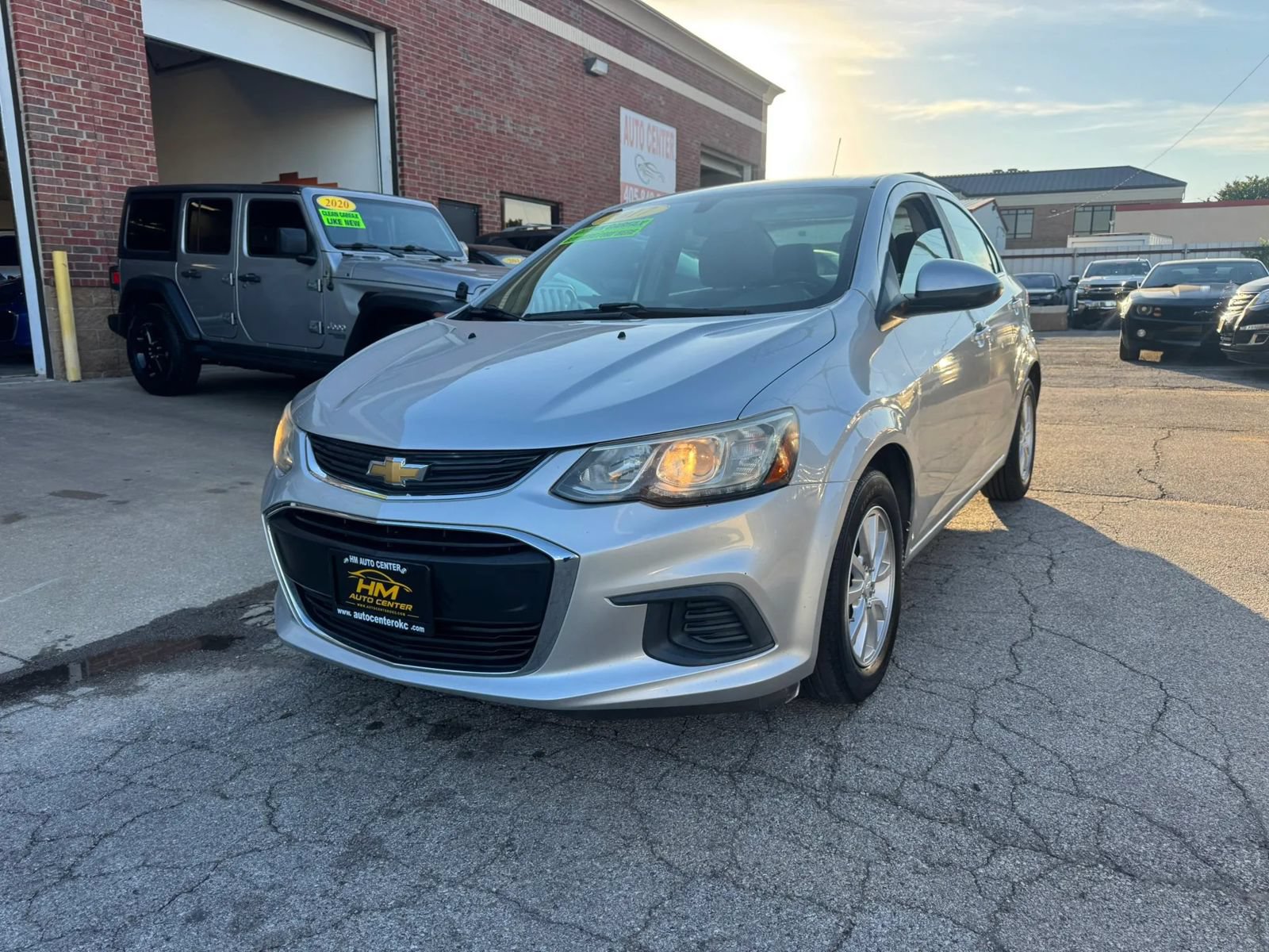Used 2017 Chevrolet Sonic LT FWD image 1