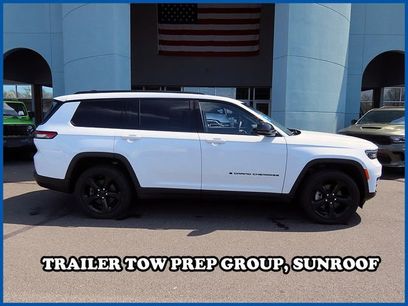 Used 2023 Jeep Grand Cherokee L Laredo