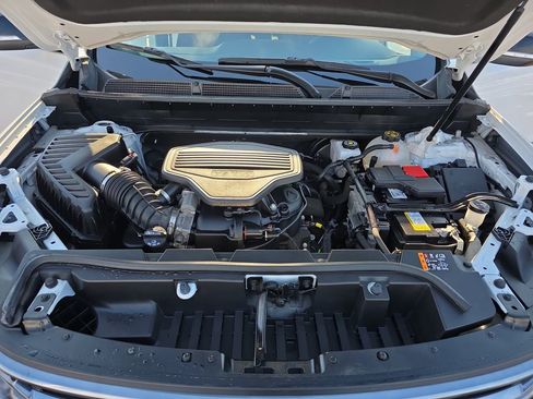 Certified 2023 GMC Acadia AT4 image 35