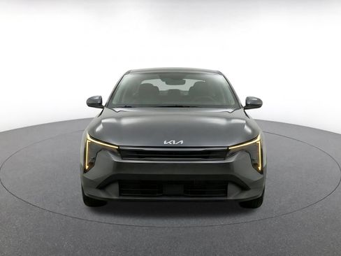 Used 2025 Kia K4 FWD image 2