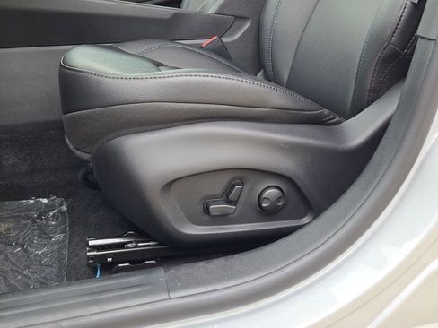 New 2026 Jeep Compass Limited image 24