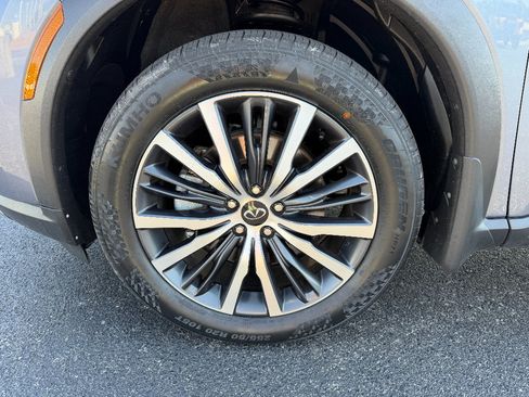 Used 2023 INFINITI QX60 Sensory w/ Vision Package AWD/4WD image 9
