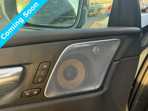 Used 2018 Volvo XC60 T8 Inscription w/ Luxury Seat Package image 10