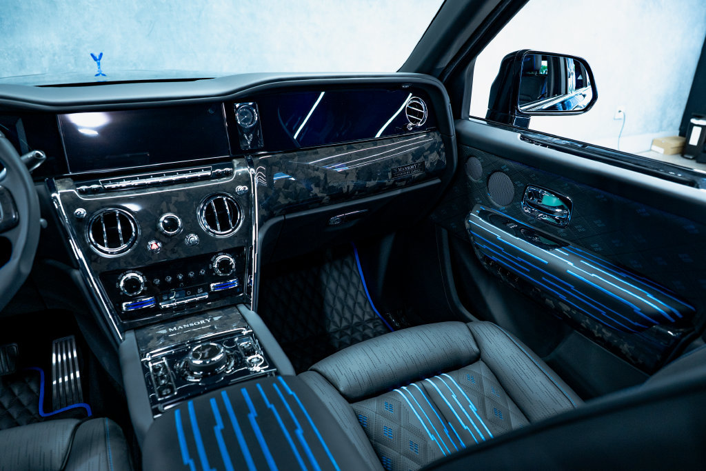 Used 2026 Rolls-Royce Cullinan AWD/4WD image 45