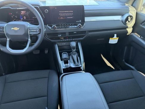 New 2025 Chevrolet Colorado LT RWD image 14