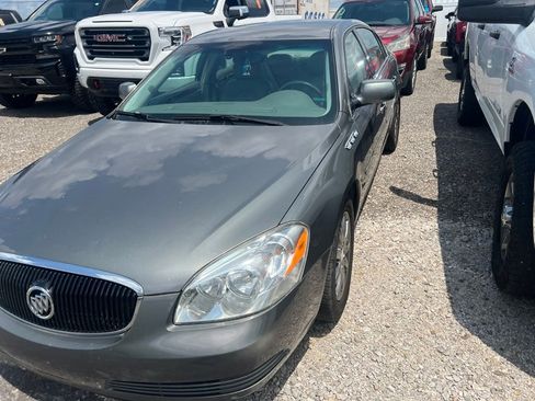 Used 2007 Buick Lucerne CXL w/ Luxury Package FWD image 2