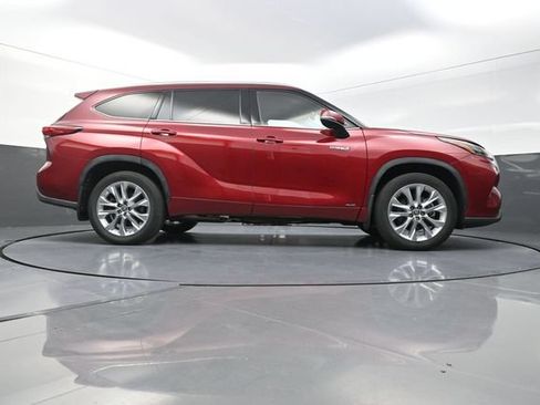 Used 2021 Toyota Highlander Limited AWD/4WD image 37