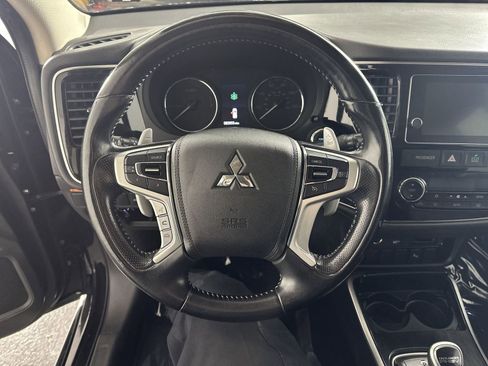 Used 2018 Mitsubishi Outlander SEL AWD/4WD image 14