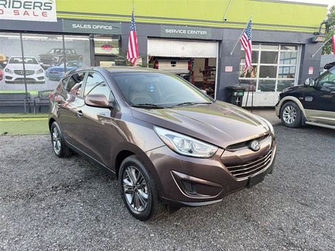 Used 2015 Hyundai Tucson GLS w/ Option Group 02 FWD image 3