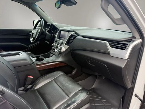 Used 2017 GMC Yukon XL SLT w/ Premium Edition AWD/4WD image 51