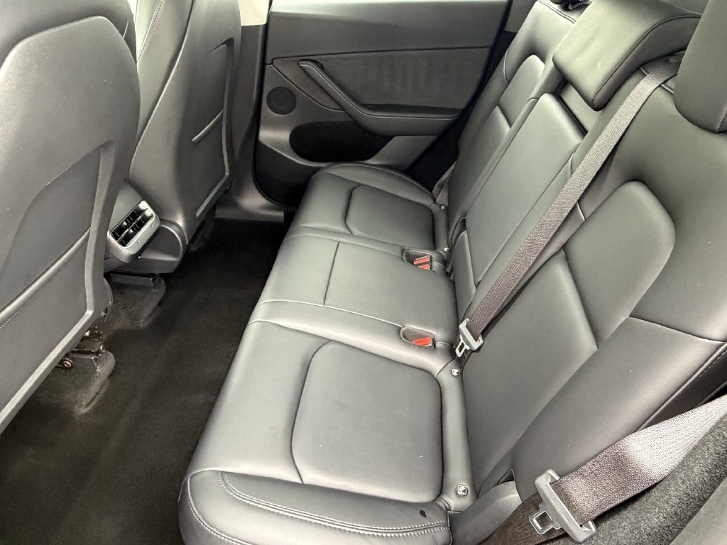 Used 2024 Tesla Model Y 2WD image 14