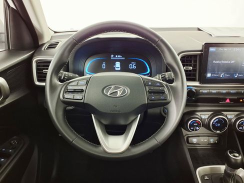 Certified 2026 Hyundai Venue SEL FWD image 15