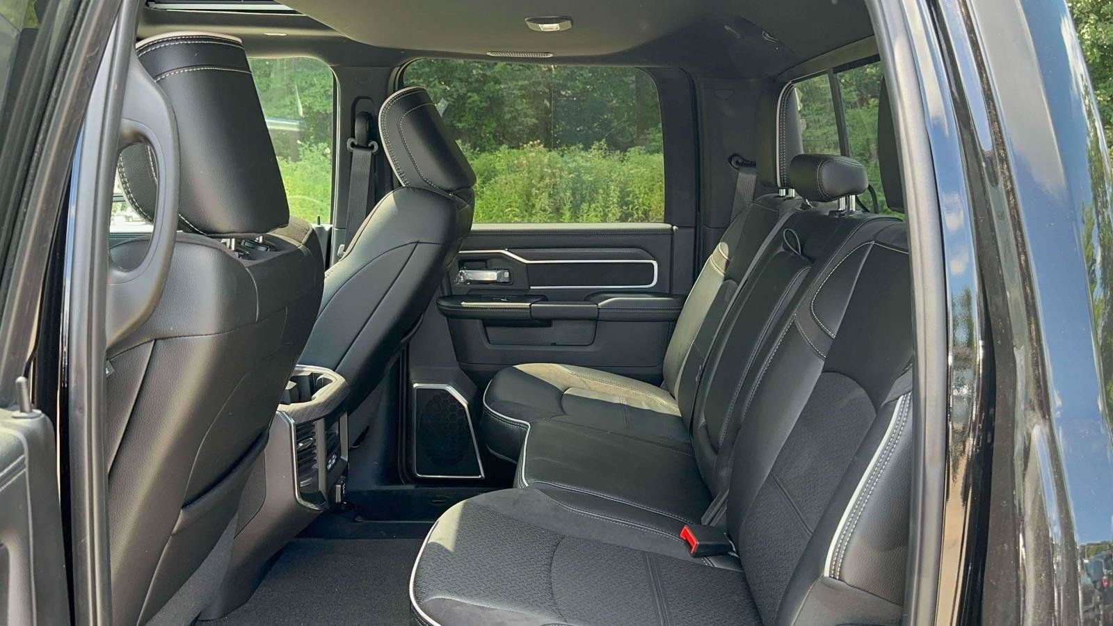 Used 2025 RAM 2500 Laramie w/ Night Edition AWD/4WD image 10